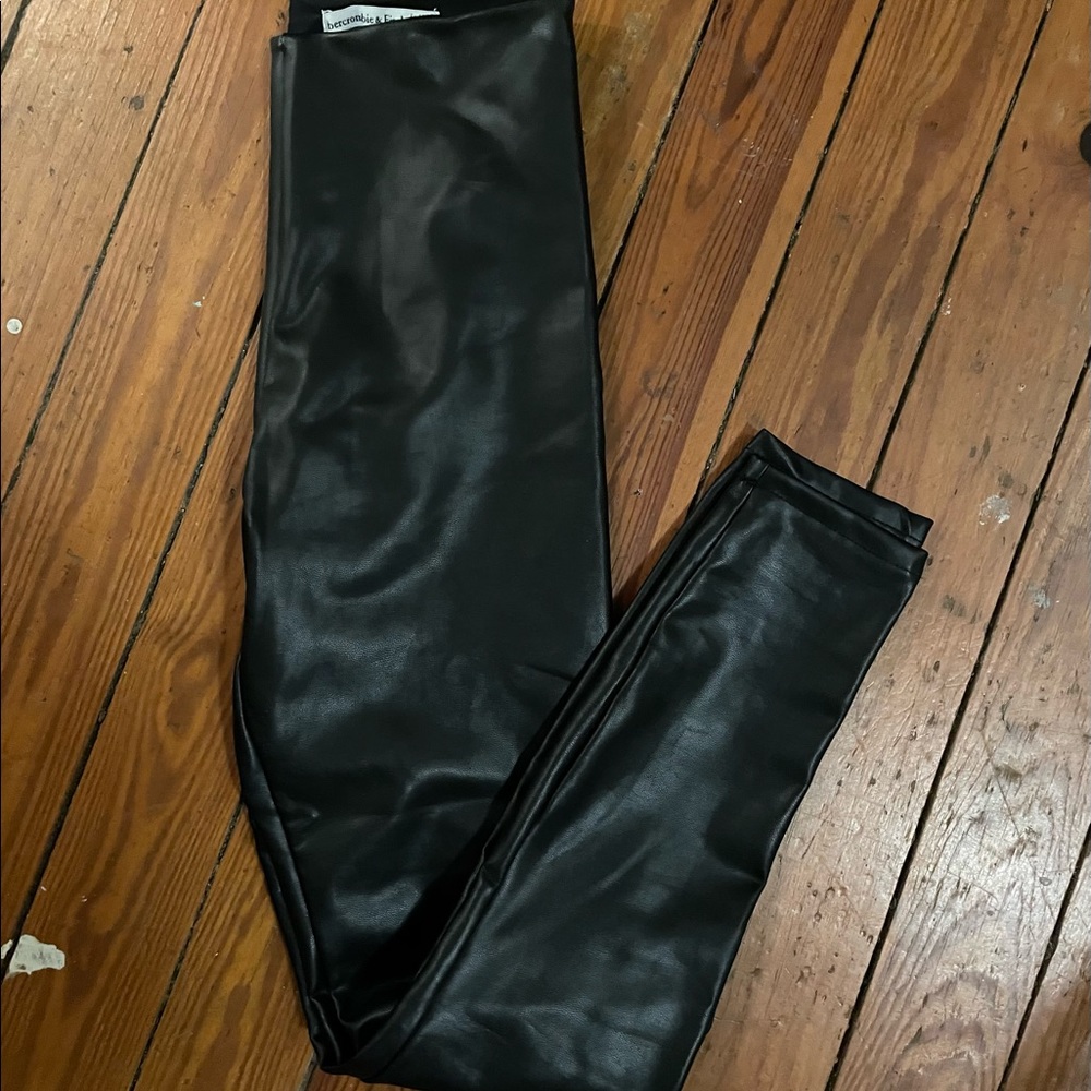 Vegan leather Abercrombie leggings
